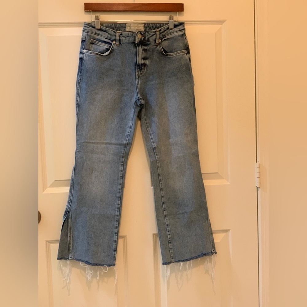 Free People High Waisted Light Was Cropped Flare Jeans.     Size-29R